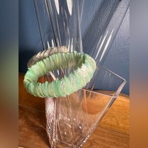 Mother of pearl green shell bracelet